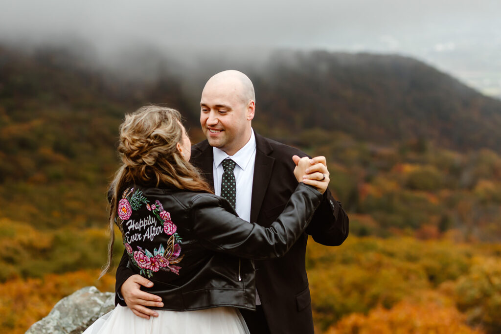fall elopement in shenandoah national park