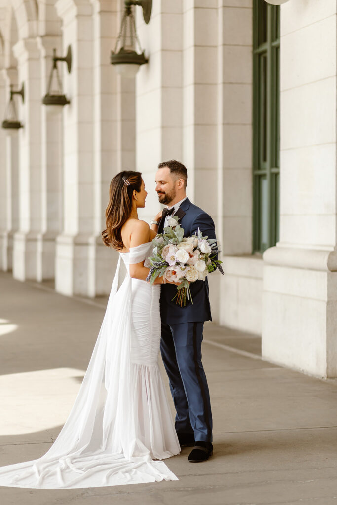 dc wedding couple at the union station