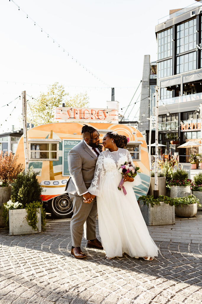 wedding couple exploring the city during their washington dc courthouse elopement day