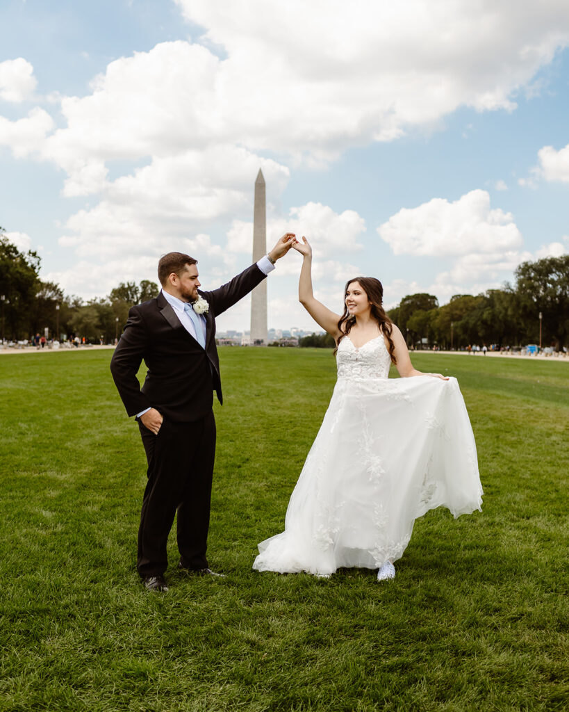 the wedding couple dancing on the National Mall