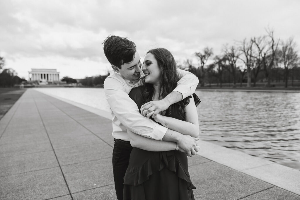 the DC couple taking spring engagement photos at the Lincoln Memorial