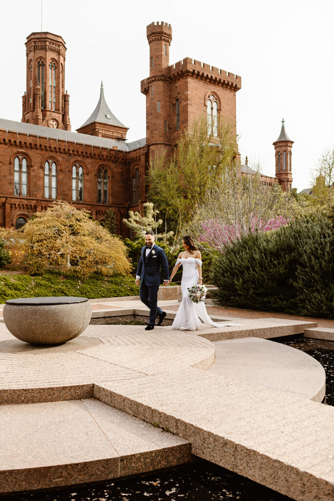 the wedding couple at the Smithsonian Castle