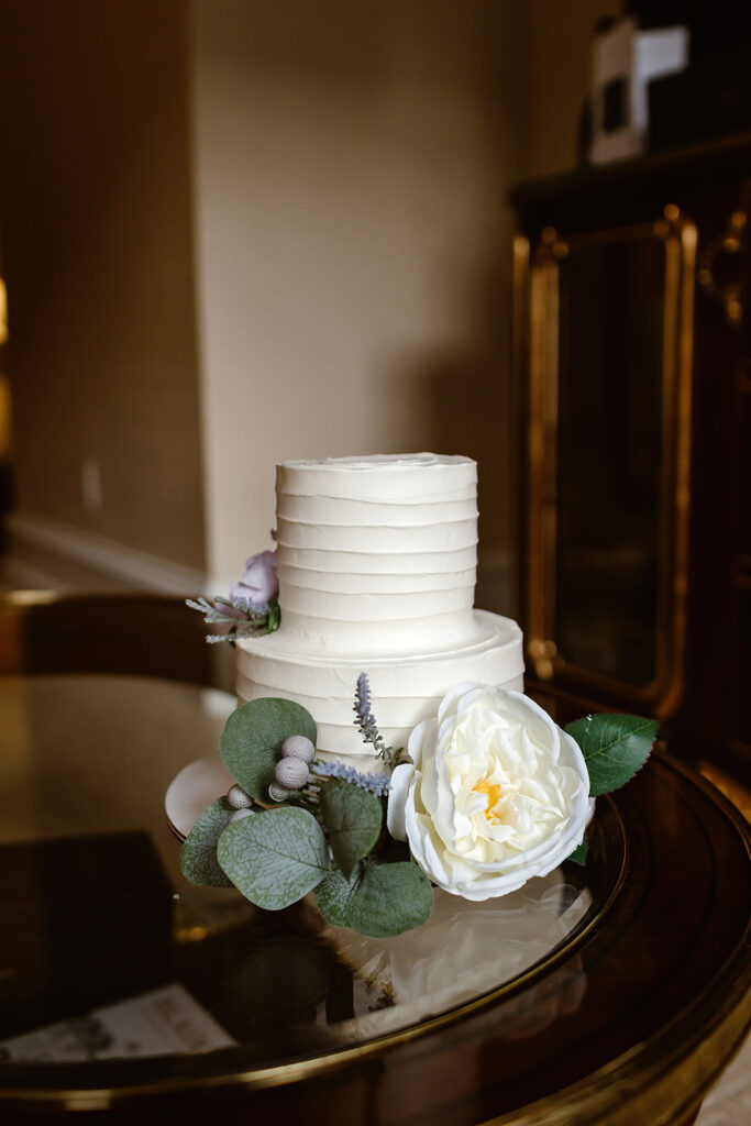 the wedding cake for the Washington DC elopement