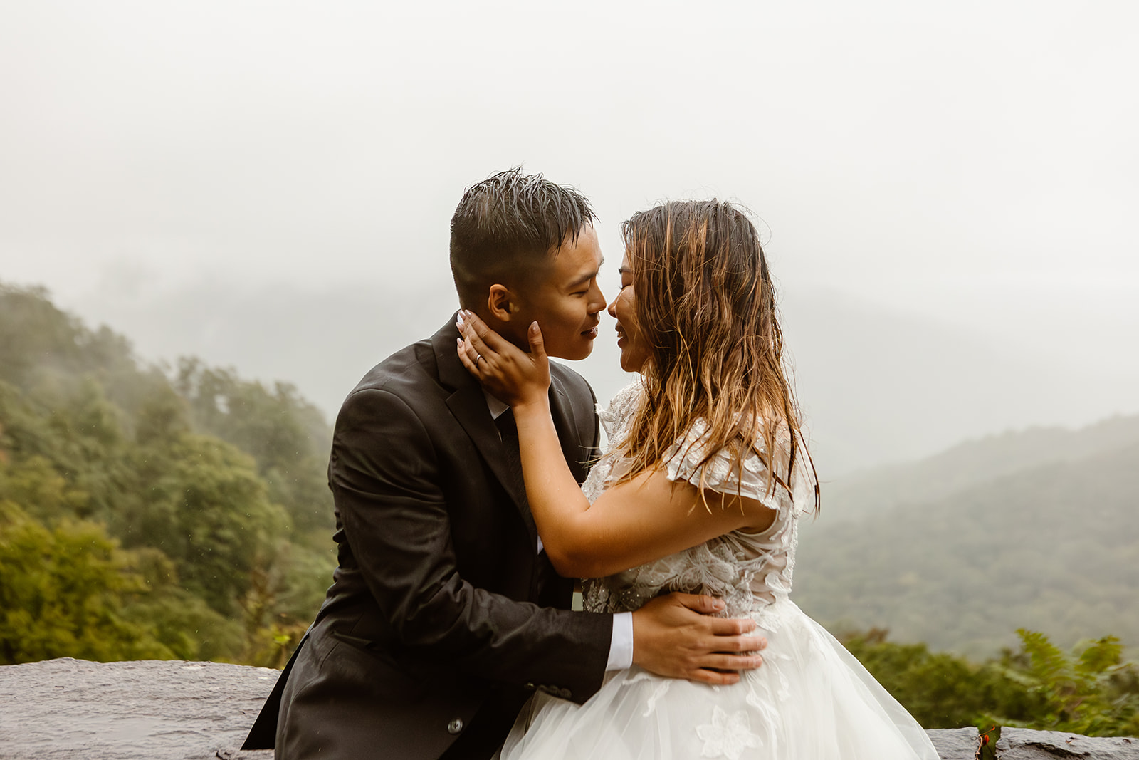 Rainy Wedding Day Tips to Be Prepared for Bad Weather - Juliana Wall ...