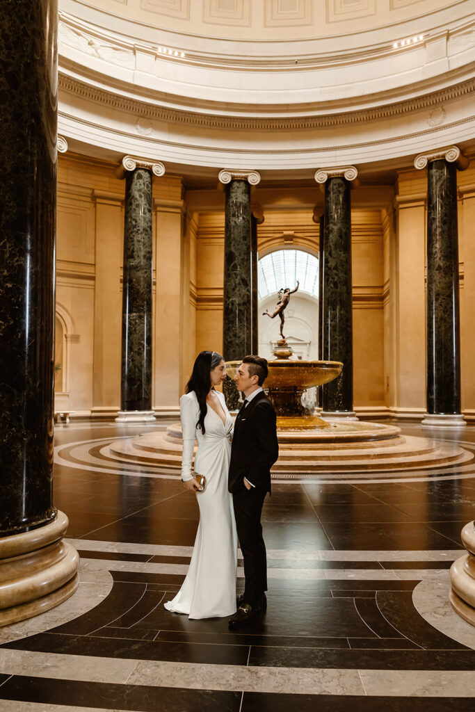 the wedding couple at the National Gallery of Art