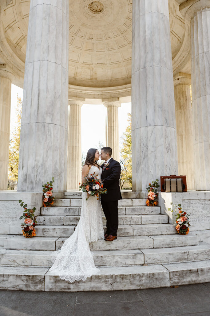 elopement couple at the dc war memorial steps