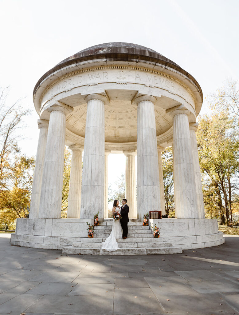 DC couple eloping at the DC War Memorial