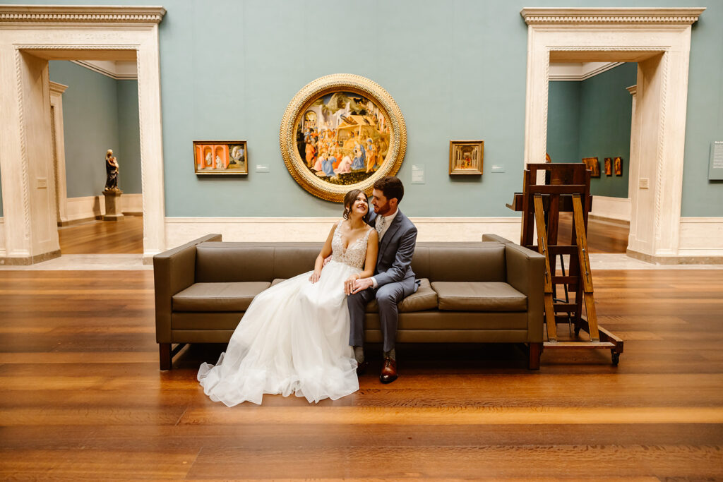 the wedding couple at the National Gallery of Art