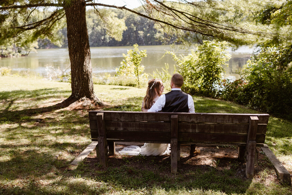 elopement couple at seneca creek state park