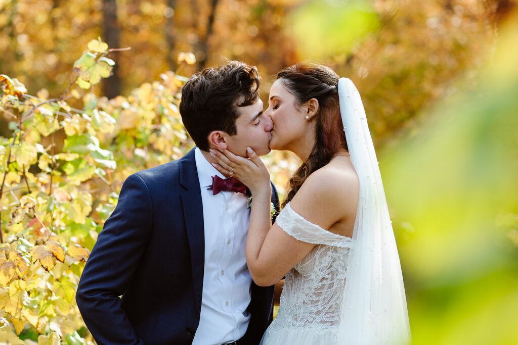 wedding couple kissing during their fall baltimore elopement day