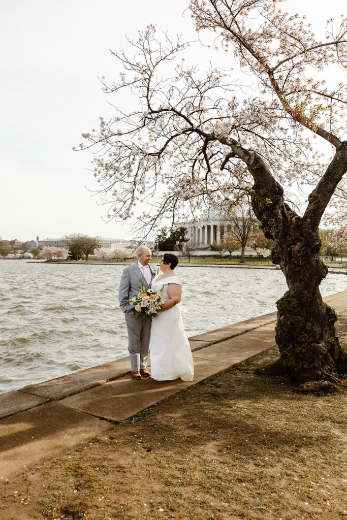 cherry blossom wedding photos in washington dc