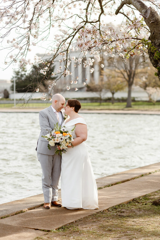 cherry blossom wedding photos in washington dc