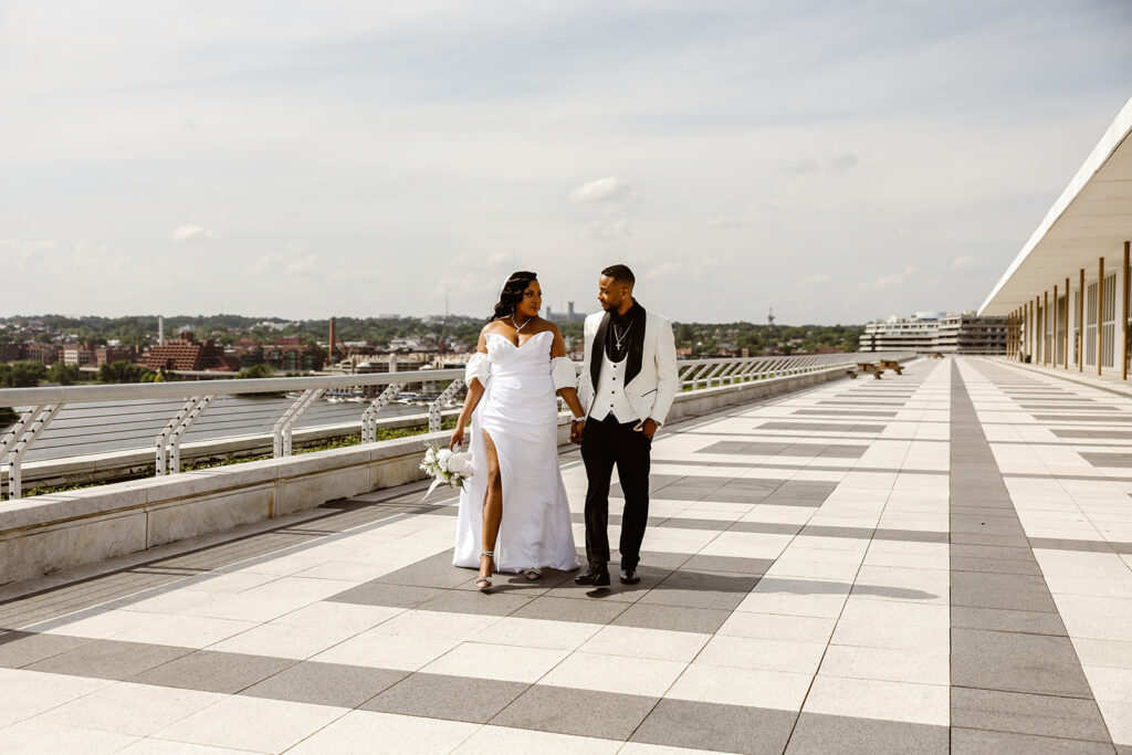 elegant elopement couple on the rooftop at the kennedy center