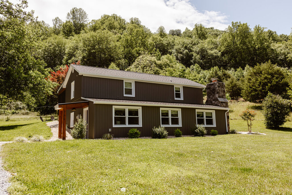 cozy airbnb near shenandoah national park