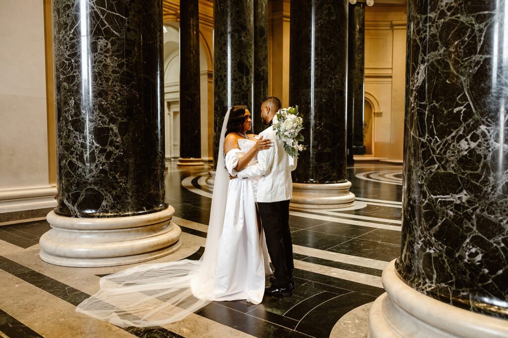 bride and groom last minute elopement at the national gallery of art