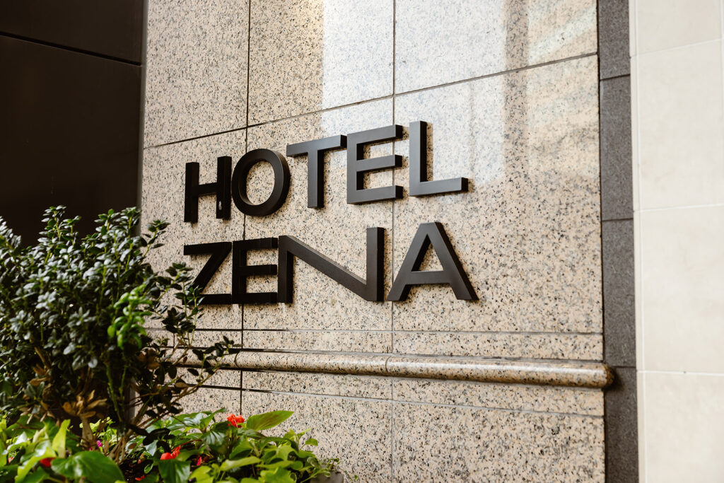 hotel zena sign