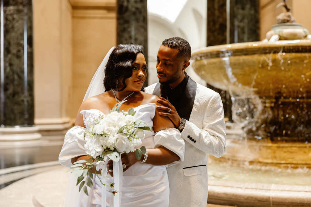 bride and groom last minute elopement at the national gallery of art