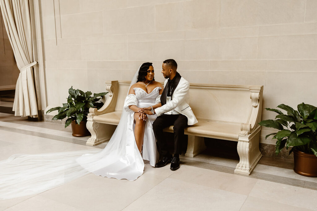 bride and groom last minute elopement at the national gallery of art