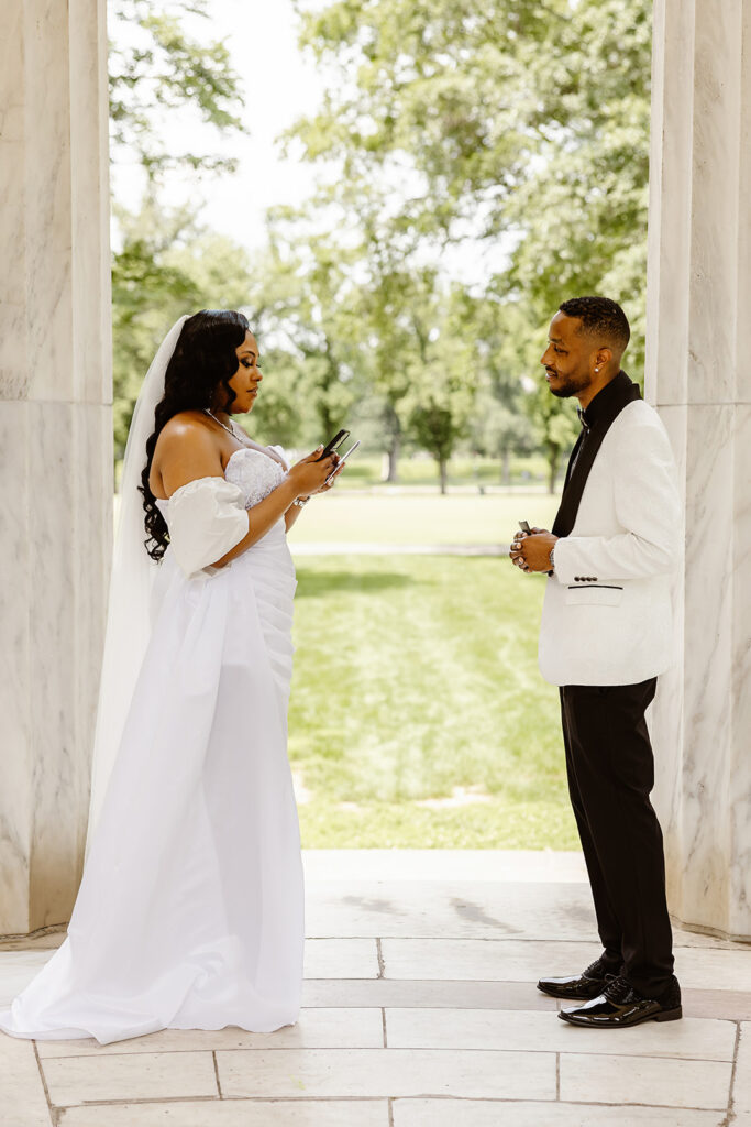 last minute elopement ceremony at dc war memorial