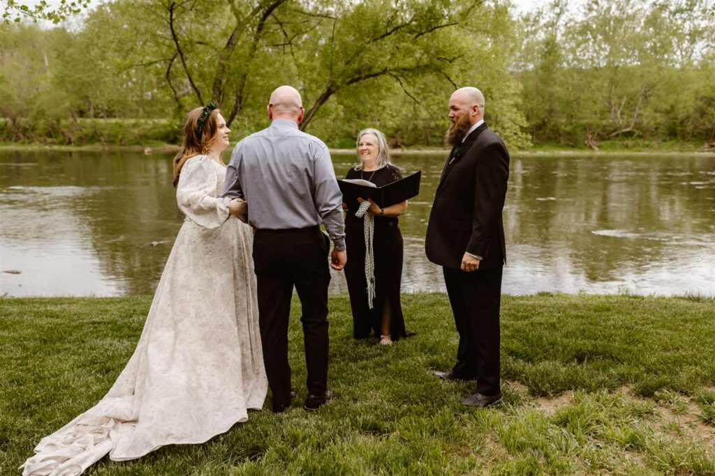 outdoor elopement ceremony at the shenandoah river