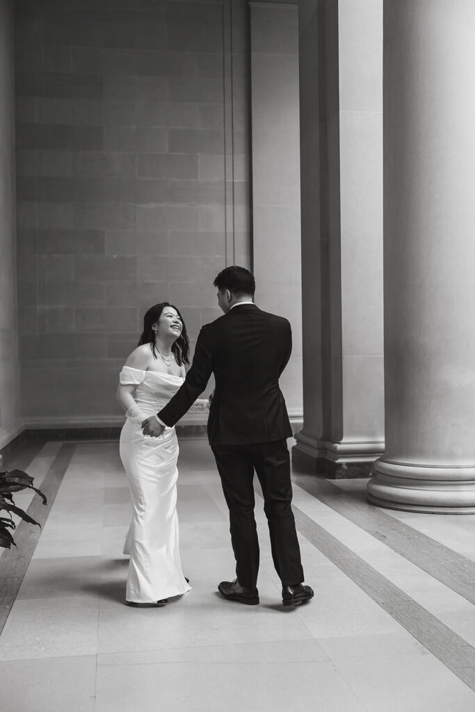 playful and romantic elopement couple moments at the national gallery of art in dc
