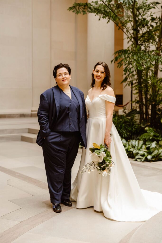 the wedding couple at the National Gallery of Art