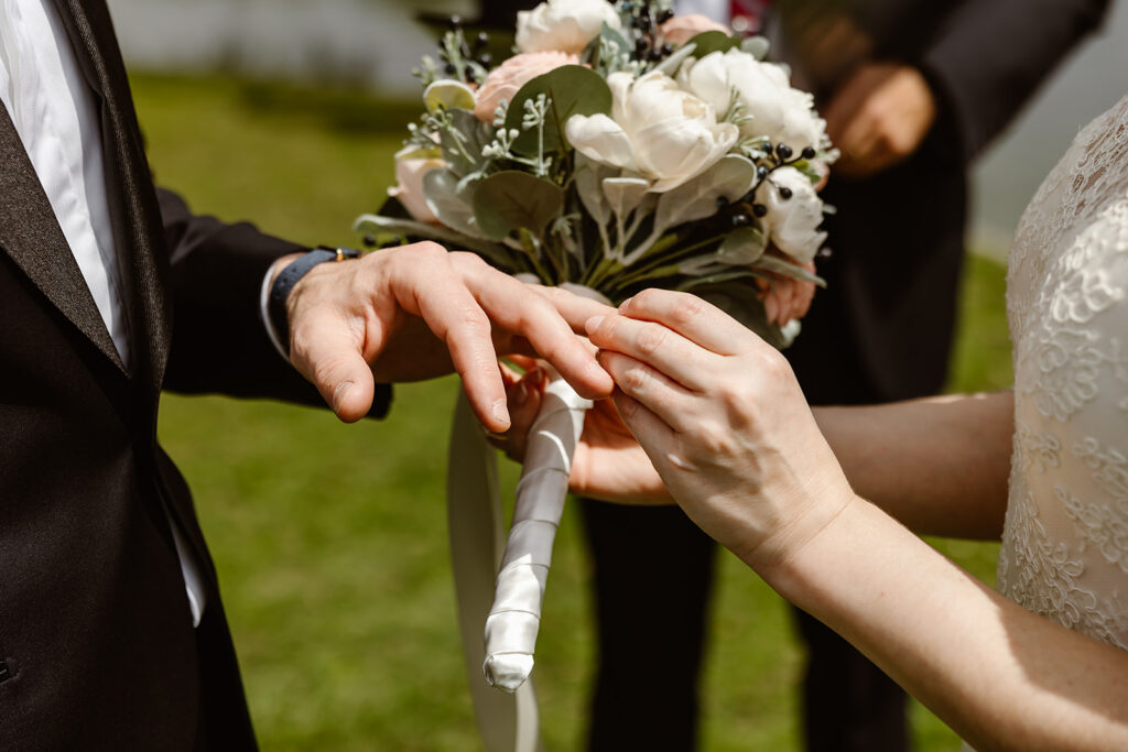 elopement ceremony at the national mall in washington dc